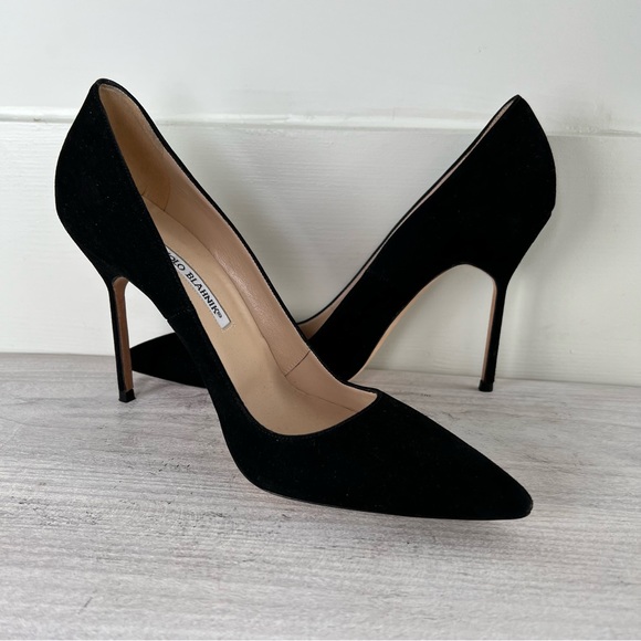 Manolo Blahnik BB Black Suede Pointed Toe Pumps size 8.5 - Picture 10 of 13